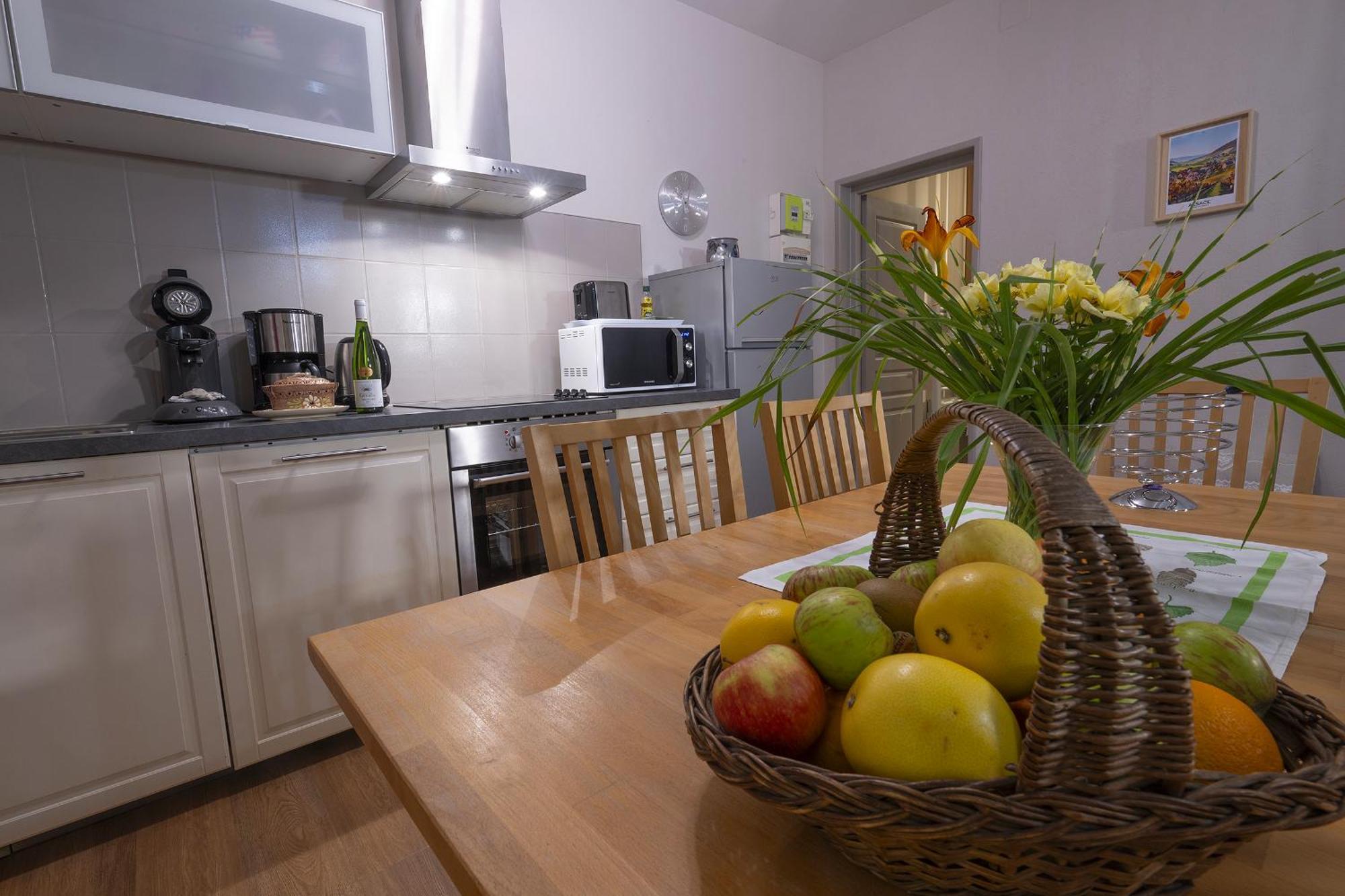 Muscat - Bel Appartement Renove Recemment - Au Pied Du Vignoble - Parking Gratuit Olenevka Ngoại thất bức ảnh