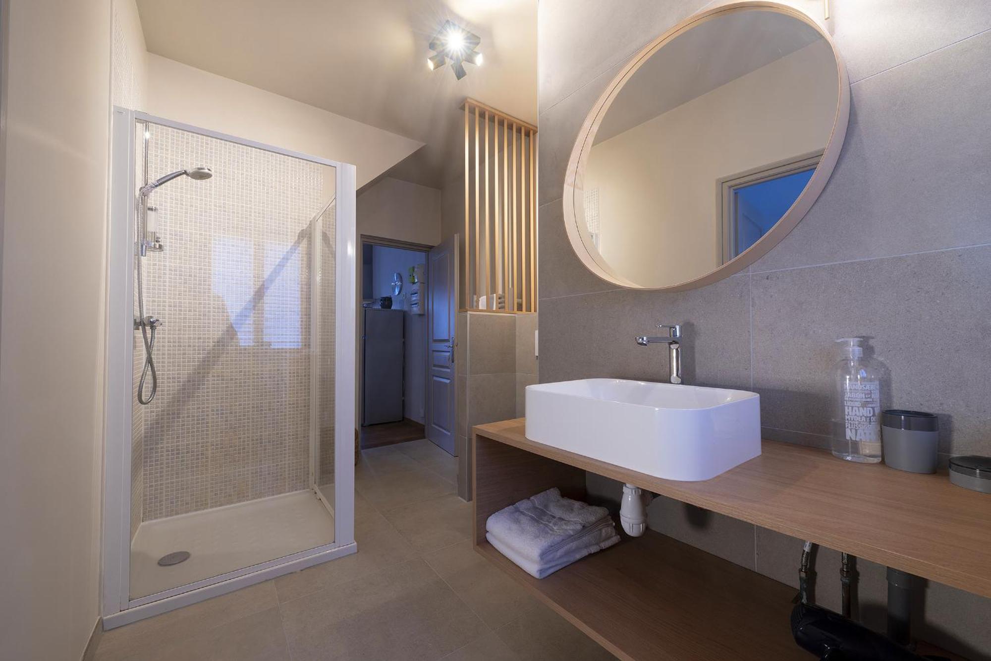 Muscat - Bel Appartement Renove Recemment - Au Pied Du Vignoble - Parking Gratuit Olenevka Ngoại thất bức ảnh
