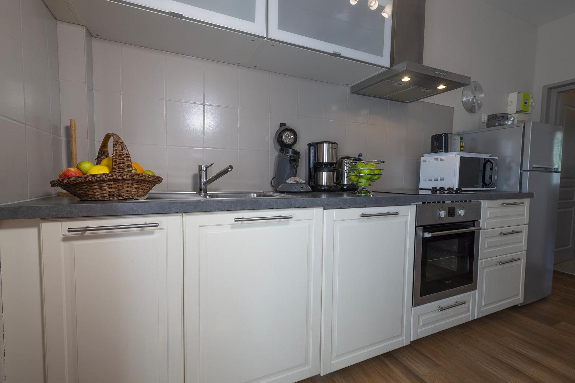 Muscat - Bel Appartement Renove Recemment - Au Pied Du Vignoble - Parking Gratuit Olenevka Ngoại thất bức ảnh