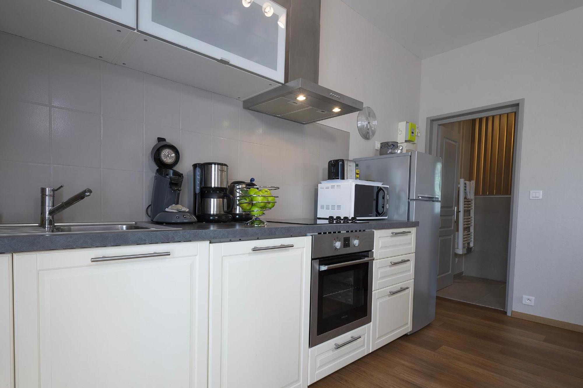 Muscat - Bel Appartement Renove Recemment - Au Pied Du Vignoble - Parking Gratuit Olenevka Ngoại thất bức ảnh